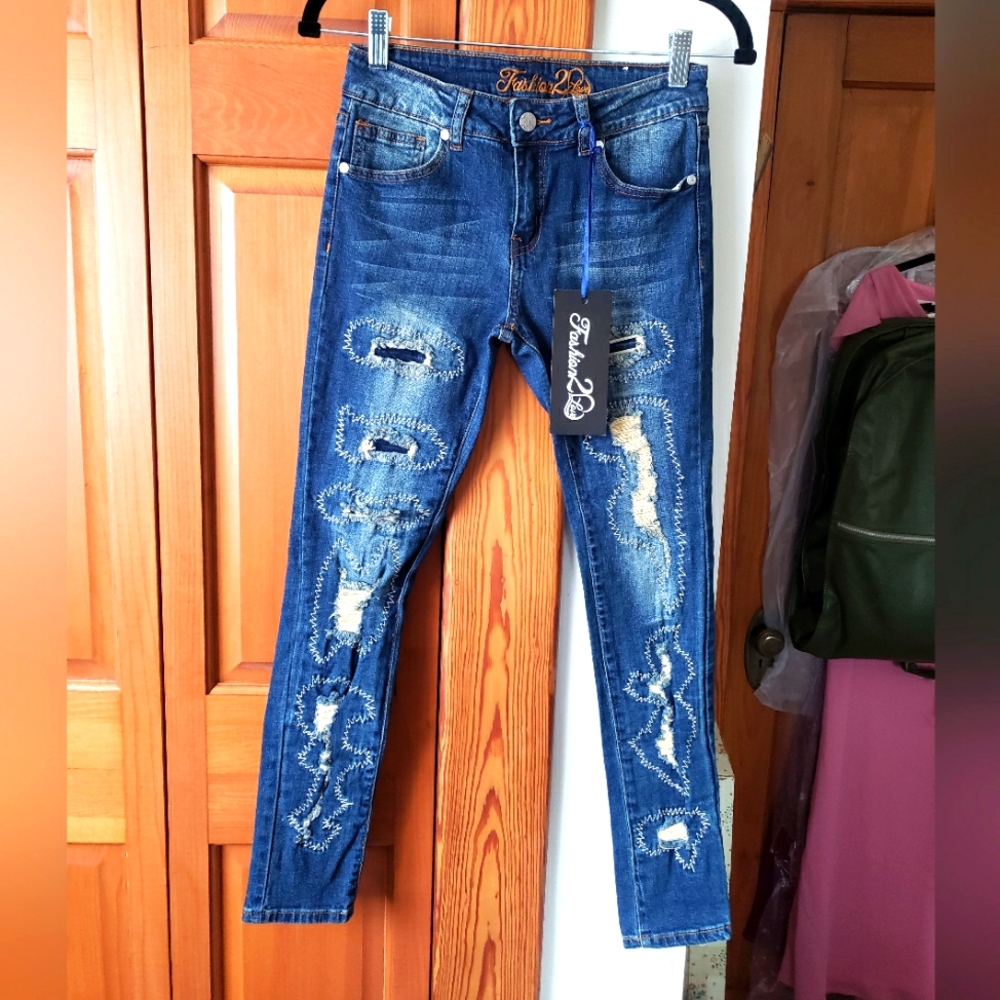 NWT Fashion2Love Girls Distressed Embroidered Holey Blue Skinny Jeans 14